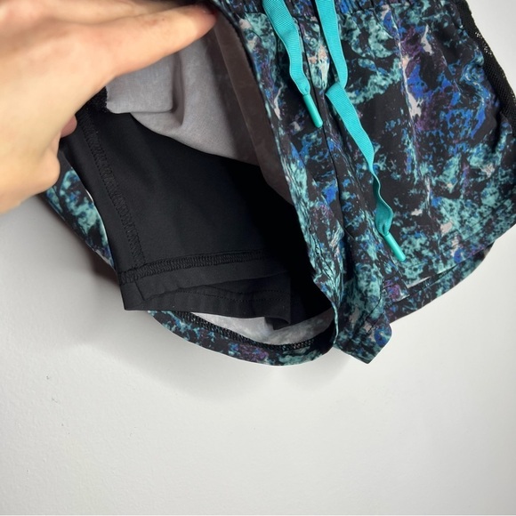 Fabletics Running Workout Shorts Medium Mesh Sides Drawstring Women - Picture 5 of 7